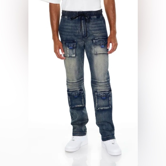 Other - Nwt men’s large cargo style jeans mid rise slim pockets